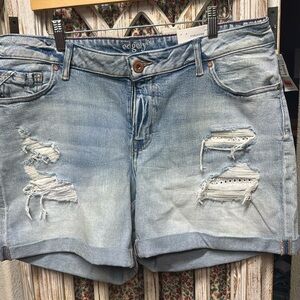 Maurices Edgeley size 16, wide